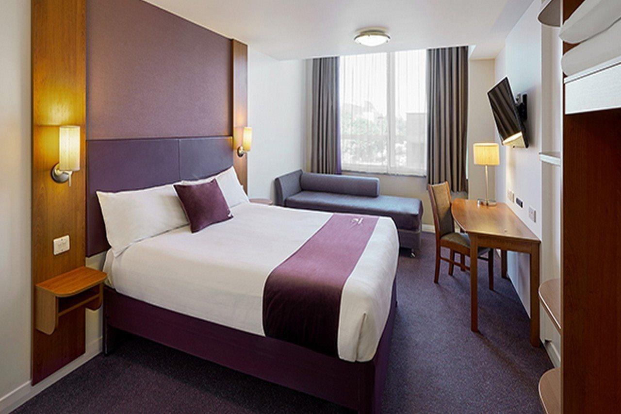Premier Inn Chippenham Chippenham  Dış mekan fotoğraf
