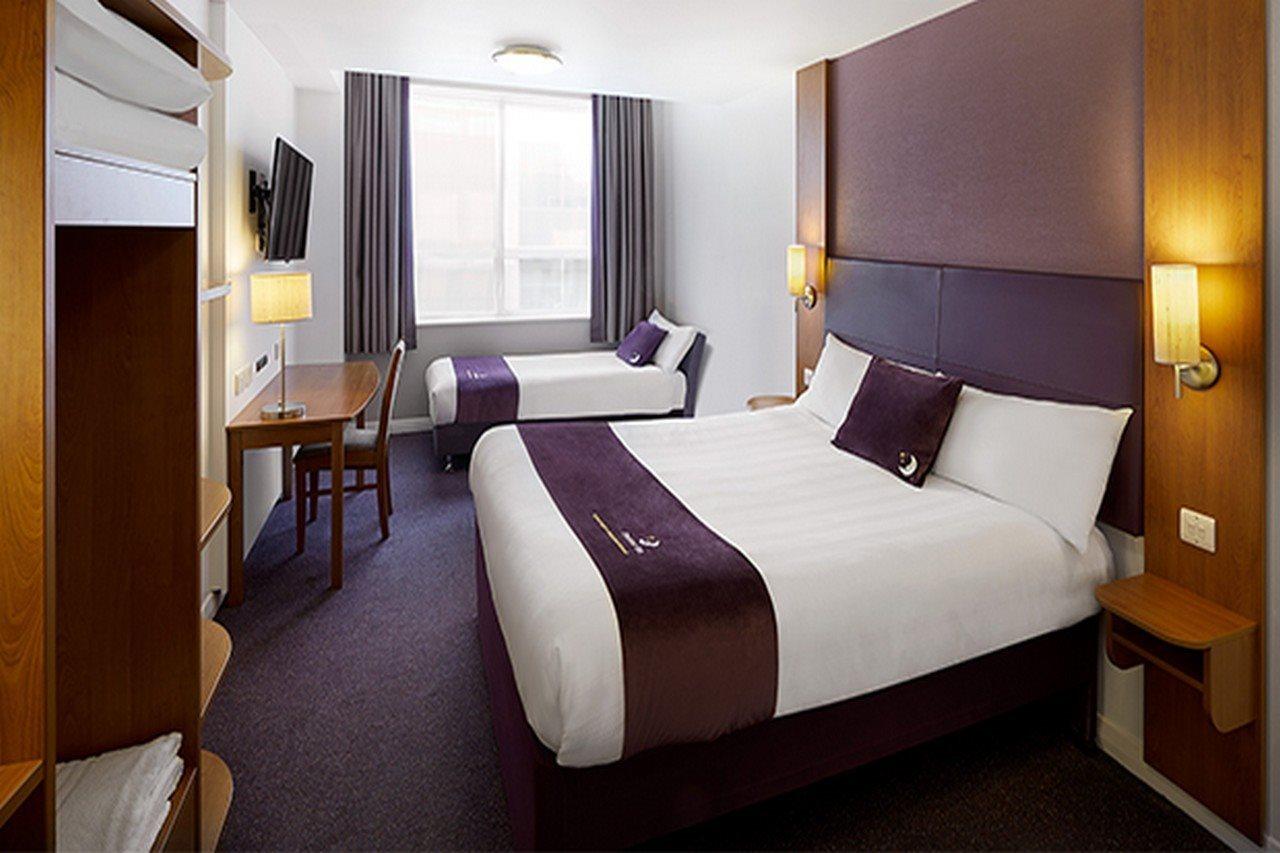 Premier Inn Chippenham Chippenham  Dış mekan fotoğraf